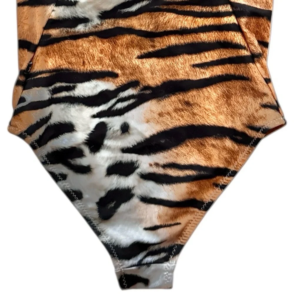 Molo Neve Tiger Stripes